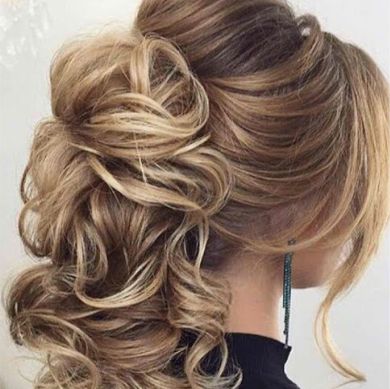 Coiffure avec robe bohème